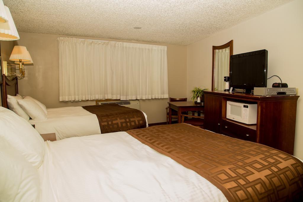 Richland Inn And Suites Sidney Room photo