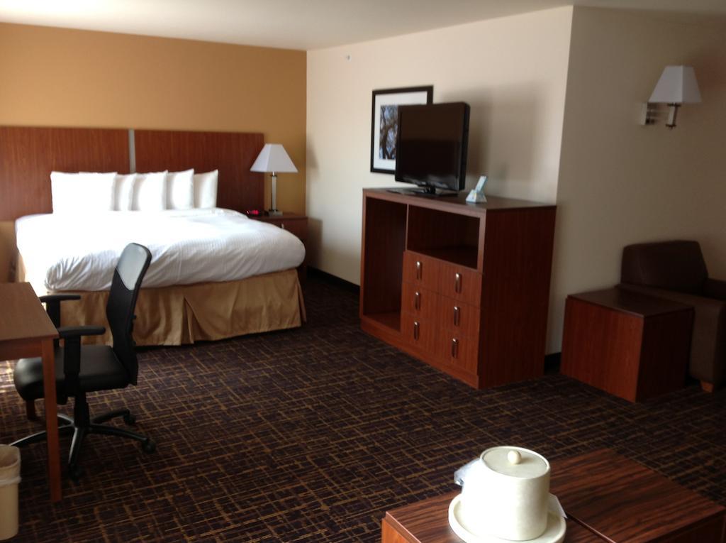 Richland Inn And Suites Sidney Room photo